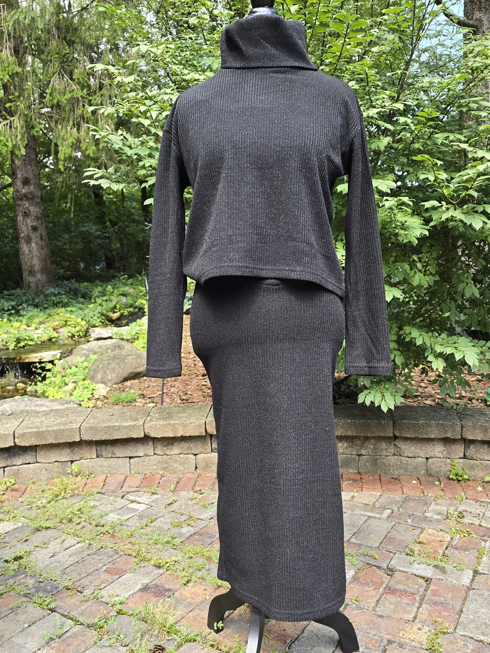 Joyfolie Charcoal Ribbed Maxi Skirt Set